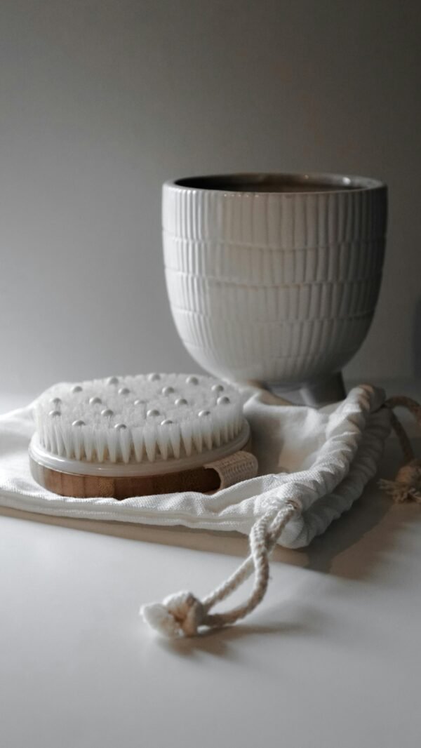 Spa-Style Ceramic Bowl with Body Brush